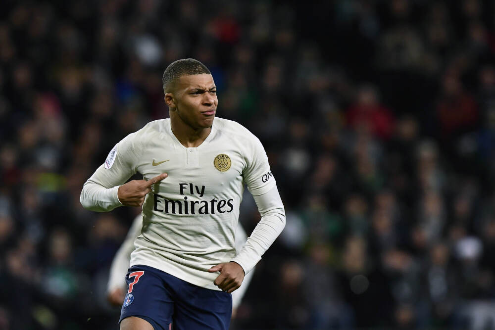 31年前的今天：奥拉朱旺率领火箭抢七战胜尼克斯 赢队史首冠